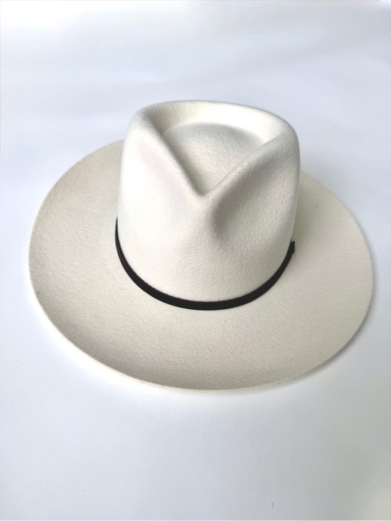 Will + Bear Accessories - Classic Wide-Brim Women's Cream Fedora with Black Band